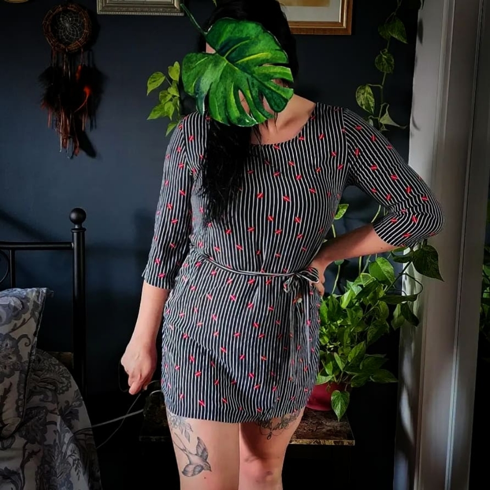 Dress - Picture 7 of 7